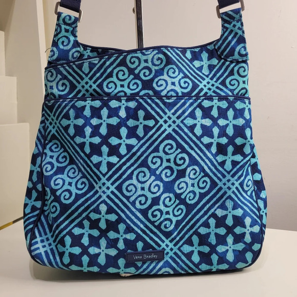 Vera Bradley Crossbody Shoulder Bag in Retired Cuban Tile Print Blue LIKE NEW - Picture 2 of 12